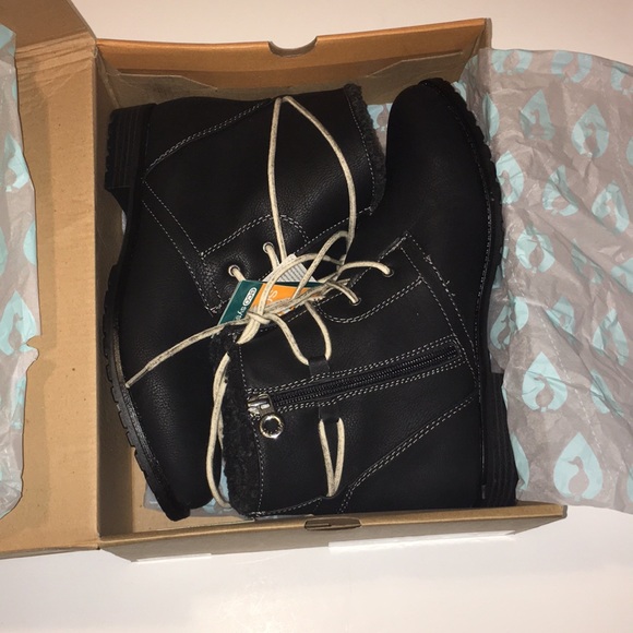 *SALE* Sporto Jillian Lace-Up Booties Black - Picture 2 of 3
